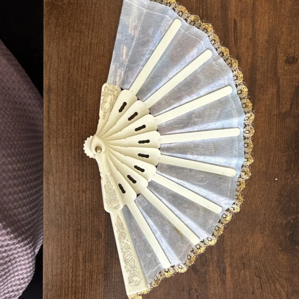 Vintage Spanish Motiff Folding Hand Fan Plastic Painted Fabric Lace - Excellent